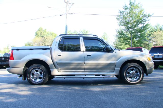 2004 Ford Explorer Sport Trac - Image 8