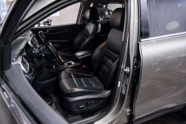 2016 Kia Sorento Ex Sport Utility 4d - Image 4