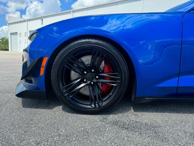 2018 Chevrolet Camaro - Image 31