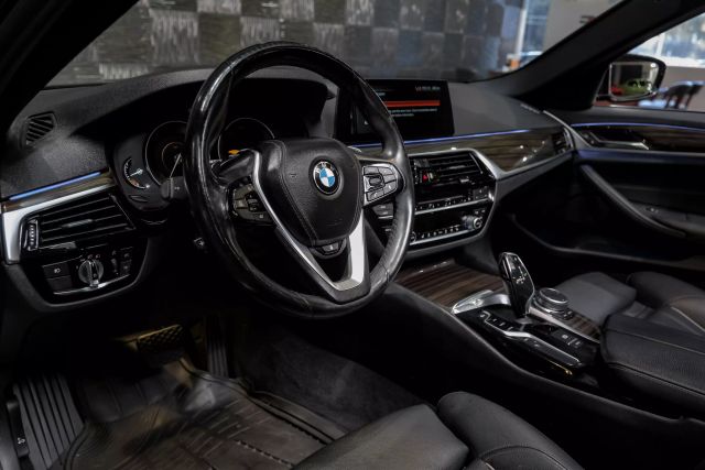 2018 Bmw 5 Series 530e Xdrive Iperformance Sedan 4d - Image 3