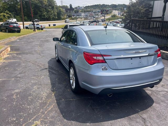 2012 Chrysler 200 - Image 8