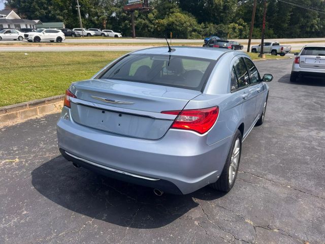 2012 Chrysler 200 - Image 6