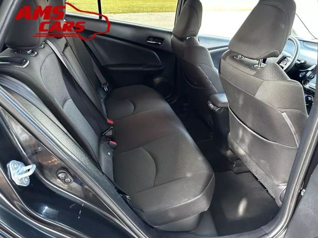 2019 Toyota Prius - Image 16