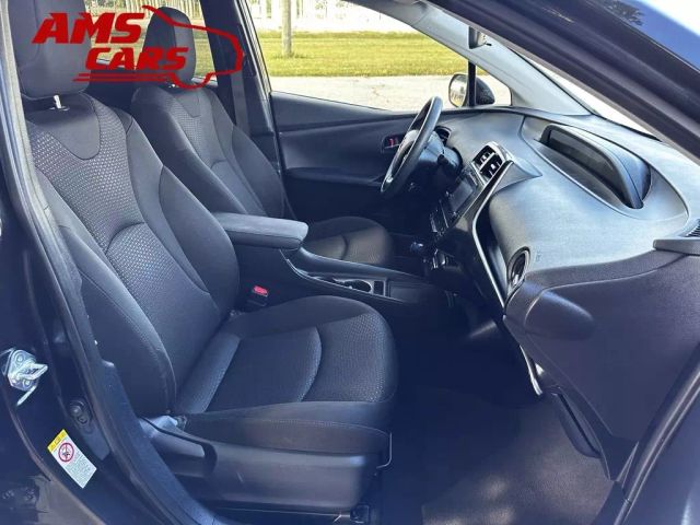 2019 Toyota Prius - Image 19