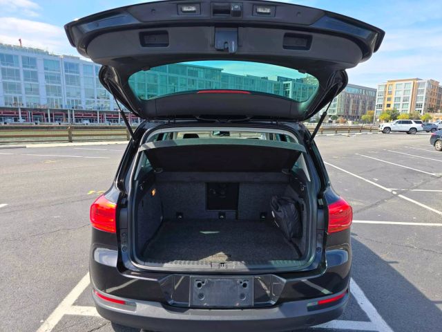 2017 Volkswagen Tiguan 2.0t Sel 4motion Sport Utility 4d - Image 8