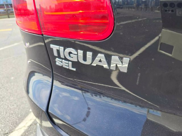 2017 Volkswagen Tiguan 2.0t Sel 4motion Sport Utility 4d - Image 13