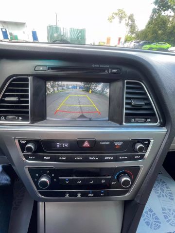 2017 Hyundai Sonata Sedan 4d - Image 18