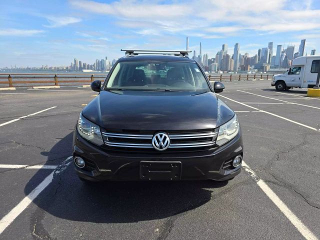 2017 Volkswagen Tiguan 2.0t Sel 4motion Sport Utility 4d - Image 2