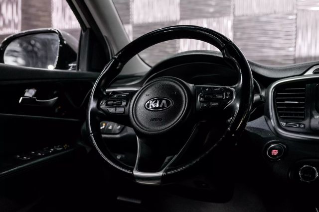 2016 Kia Sorento Ex Sport Utility 4d - Image 18