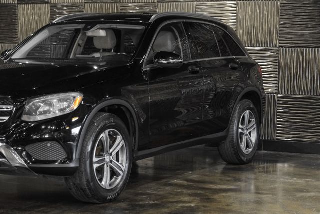 2016 Mercedes-benz Glc Glc 300 Sport Utility 4d - Image 8