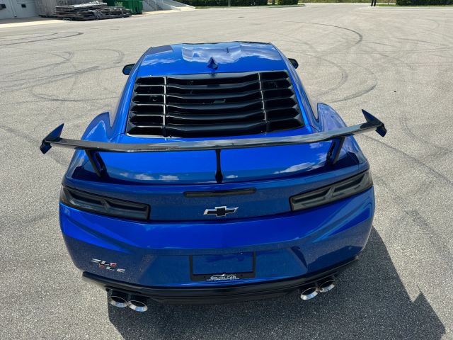 2018 Chevrolet Camaro - Image 18