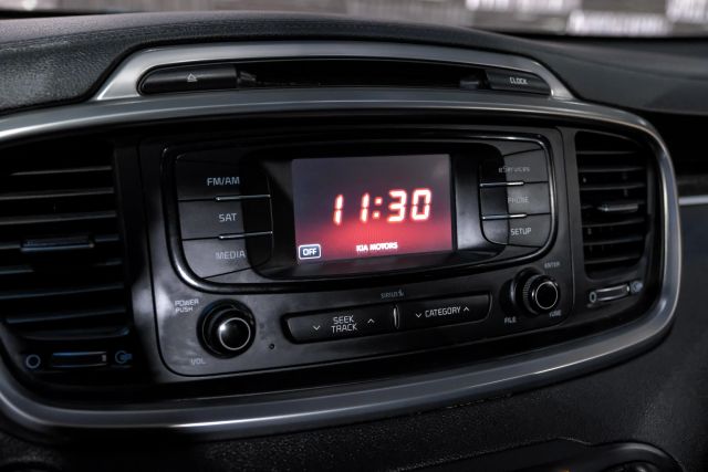 2016 Kia Sorento Ex Sport Utility 4d - Image 29