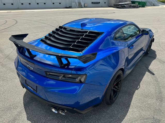 2018 Chevrolet Camaro - Image 13