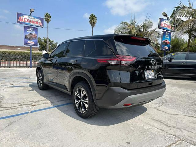 2021 Nissan Rogue SV photo 5