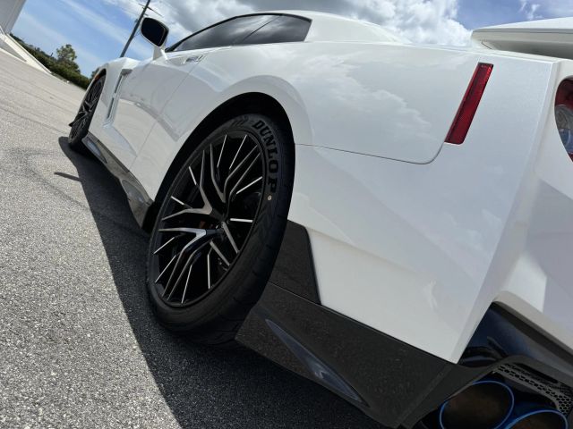 2024 Nissan Gt-r - Image 26