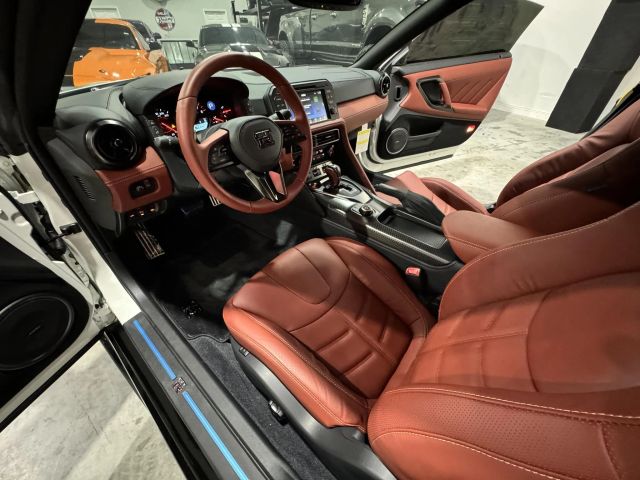2024 Nissan Gt-r - Image 70