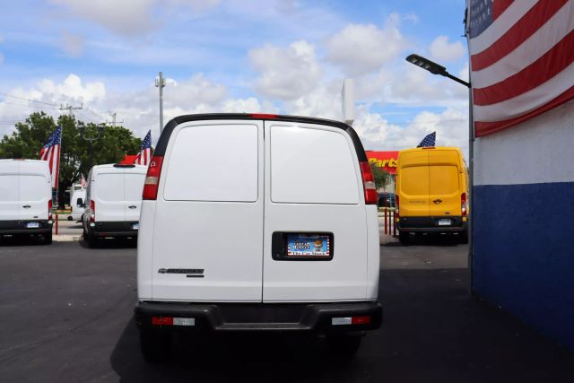 2016 Chevrolet Express 3500 Cargo - Image 10