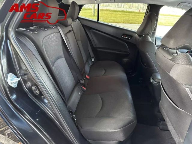2019 Toyota Prius - Image 17