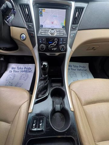 2013 Hyundai Sonata Hybrid Limited Sedan 4d - Image 15