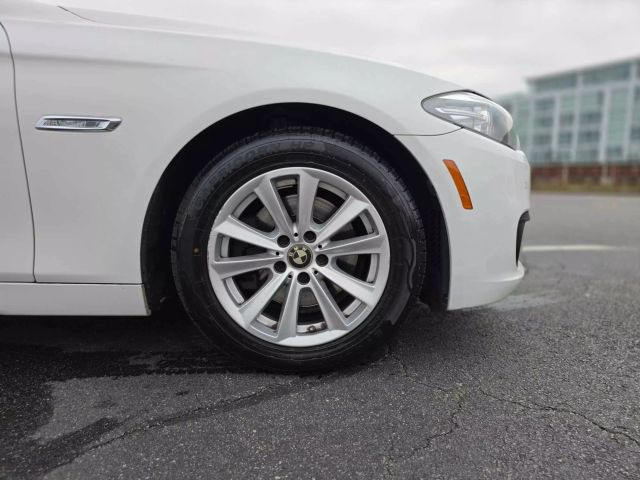 2016 Bmw 5 Series 528i Xdrive Sedan 4d - Image 32