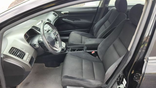 2010 Honda Civic - Image 19