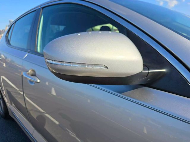 2012 Kia Optima Hybrid Sedan 4d - Image 31