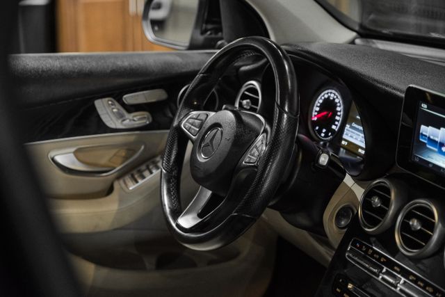 2016 Mercedes-benz Glc Glc 300 Sport Utility 4d - Image 16
