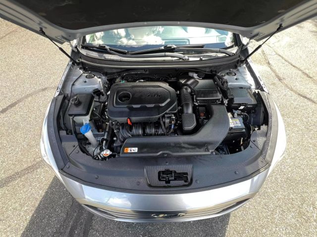 2017 Hyundai Sonata Sedan 4d - Image 19