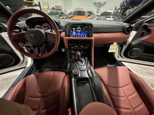 2024 Nissan Gt-r - Image 53
