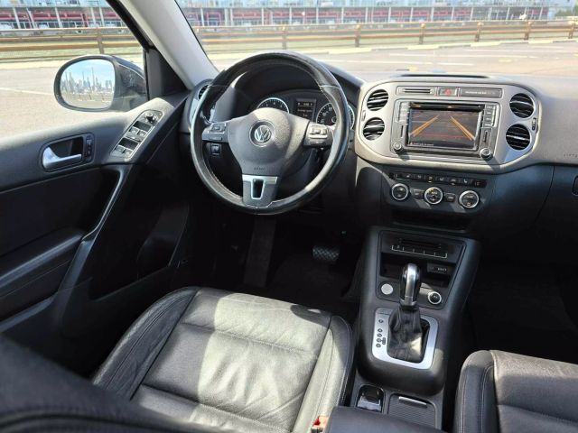 2017 Volkswagen Tiguan 2.0t Sel 4motion Sport Utility 4d - Image 28