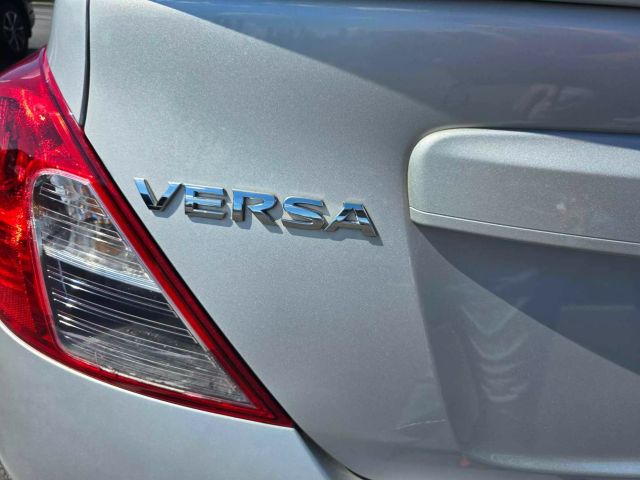 2013 Nissan Versa Sv Sedan 4d - Image 15