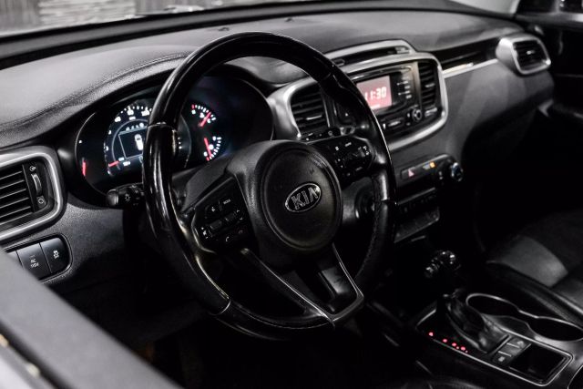 2016 Kia Sorento Ex Sport Utility 4d - Image 17