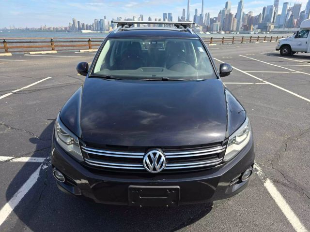 2017 Volkswagen Tiguan 2.0t Sel 4motion Sport Utility 4d - Image 3