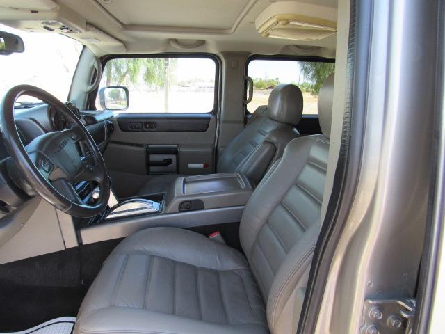 2003 Hummer H2 Base photo 10