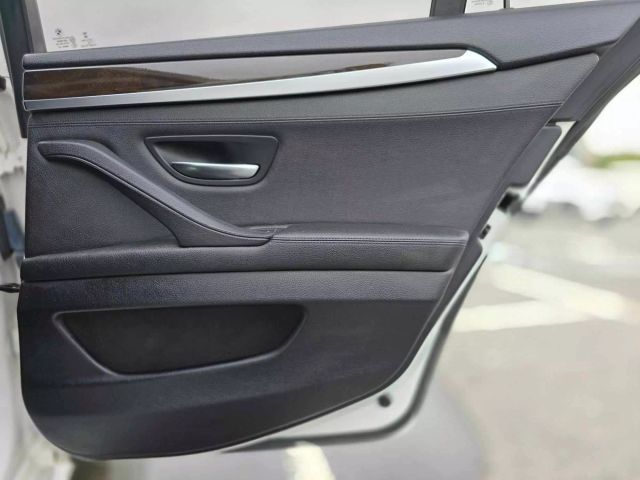 2016 Bmw 5 Series 528i Xdrive Sedan 4d - Image 28