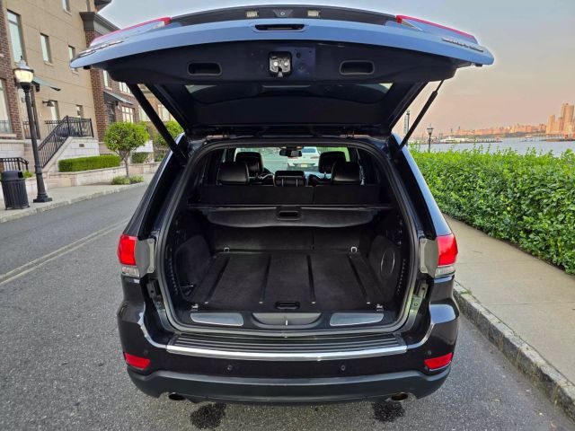 2014 Jeep Grand Cherokee Limited Sport Utility 4d - Image 10