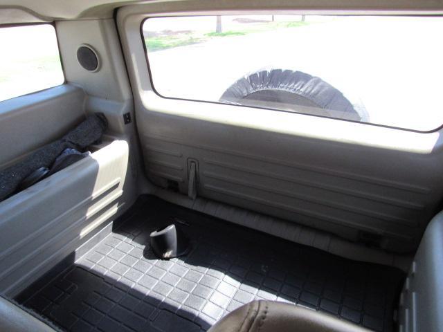 2003 Hummer H2 Base photo 14