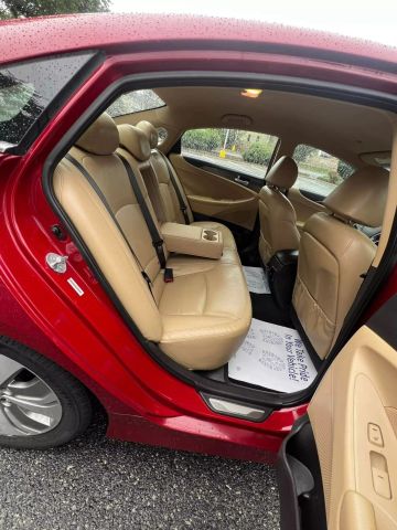 2013 Hyundai Sonata Hybrid Limited Sedan 4d - Image 14