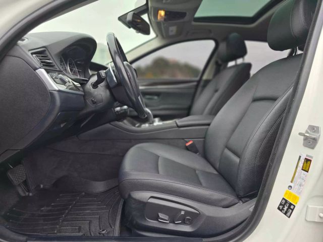 2016 Bmw 5 Series 528i Xdrive Sedan 4d - Image 9