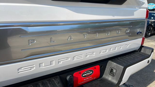 2019 Ford F250 Super Duty Crew Cab - Image 11