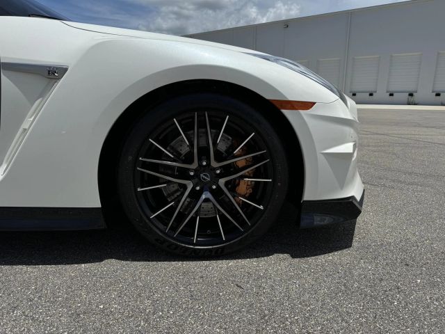 2024 Nissan Gt-r - Image 8