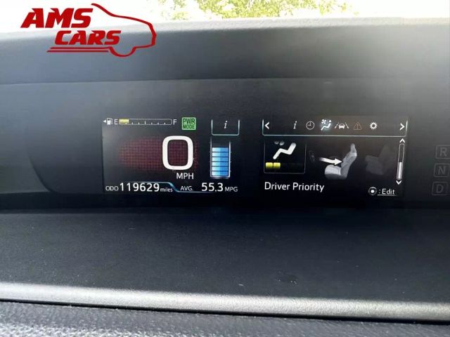 2019 Toyota Prius - Image 22