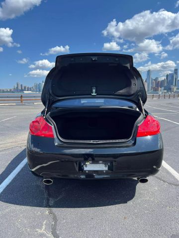 2009 Infiniti G37x Sedan 4d - Image 12
