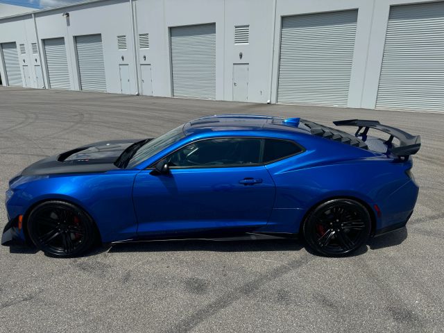 2018 Chevrolet Camaro - Image 28