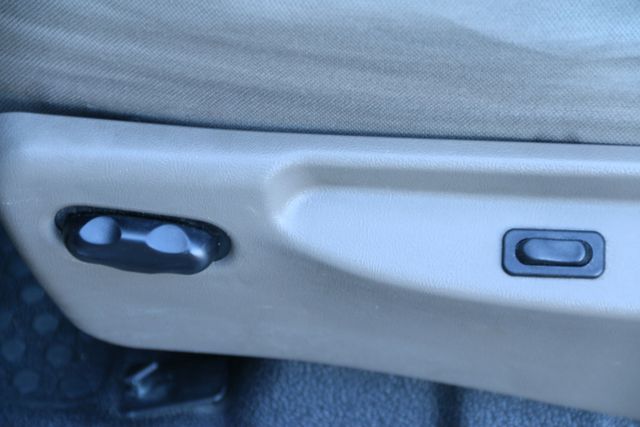 2004 Ford Explorer Sport Trac - Image 16