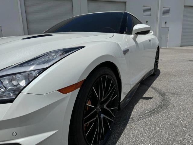 2024 Nissan Gt-r - Image 35