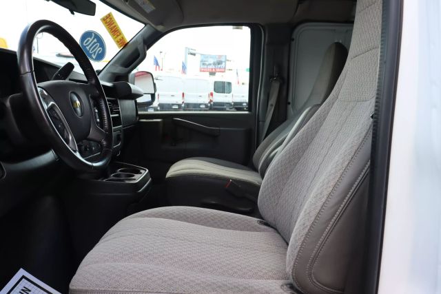 2016 Chevrolet Express 3500 Cargo - Image 5