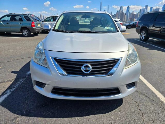 2013 Nissan Versa Sv Sedan 4d - Image 2