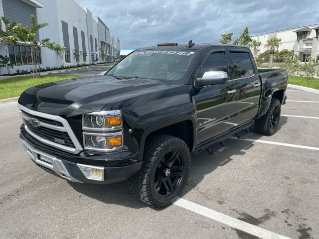 2015 Chevrolet Silverado 1500 Crew Cab - Image 40