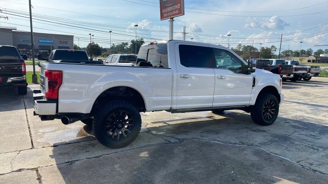 2019 Ford F250 Super Duty Crew Cab - Image 13